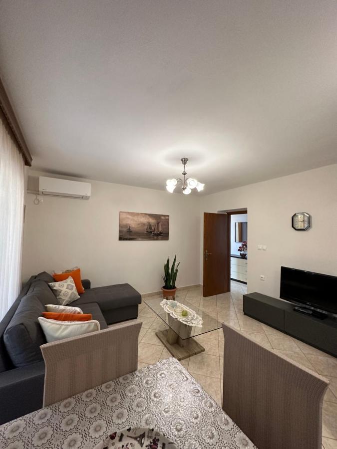 B&S Saranda Apartment Exterior foto